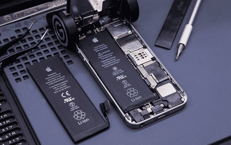 Changement batterie iPhone Samsung Huawei sans perte de données téléphone — atelier MOZ-Réparations
